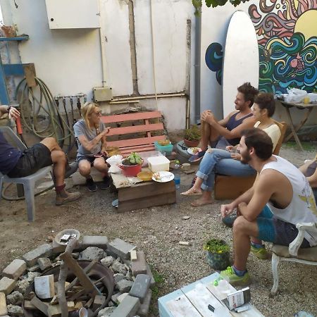 Juha'S Guesthouse - Zarqa Bay Jisr ez Zarqa Ngoại thất bức ảnh