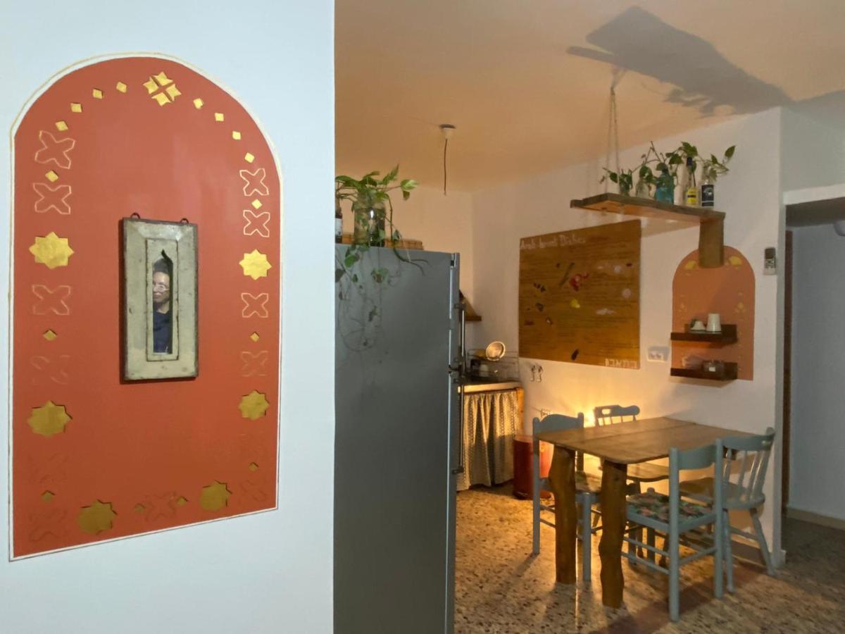 Juha'S Guesthouse - Zarqa Bay Jisr ez Zarqa Ngoại thất bức ảnh