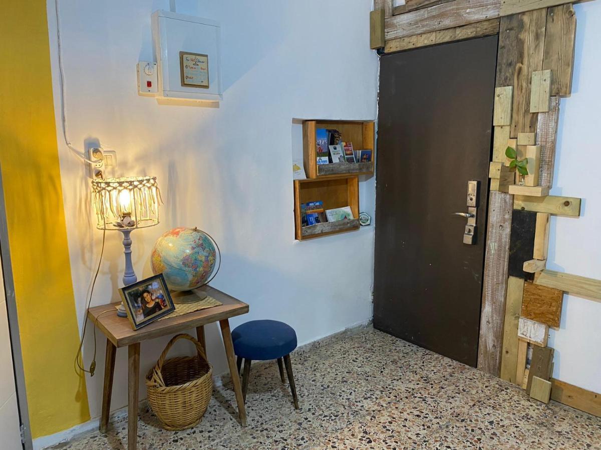 Juha'S Guesthouse - Zarqa Bay Jisr ez Zarqa Ngoại thất bức ảnh