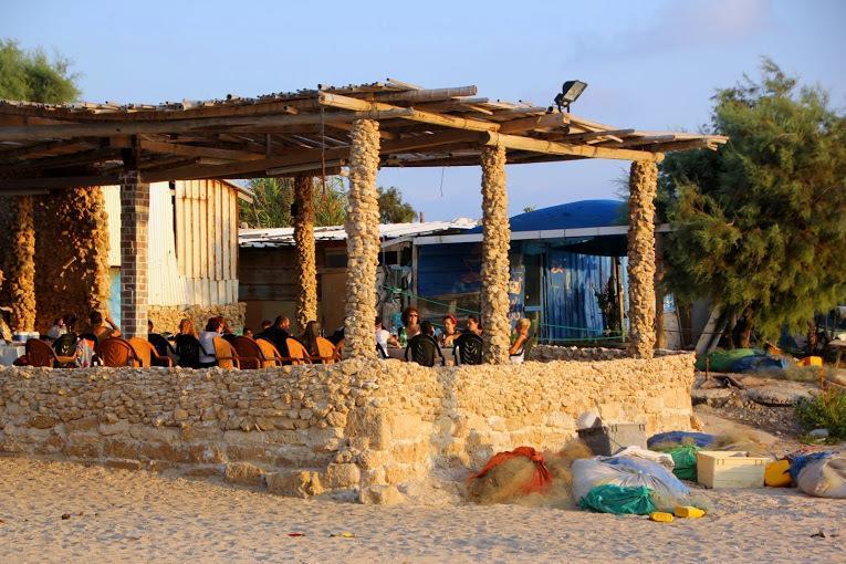 Juha'S Guesthouse - Zarqa Bay Jisr ez Zarqa Ngoại thất bức ảnh
