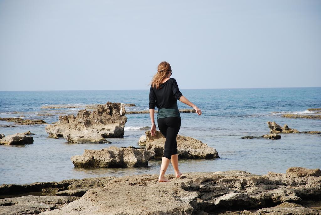 Juha'S Guesthouse - Zarqa Bay Jisr ez Zarqa Ngoại thất bức ảnh