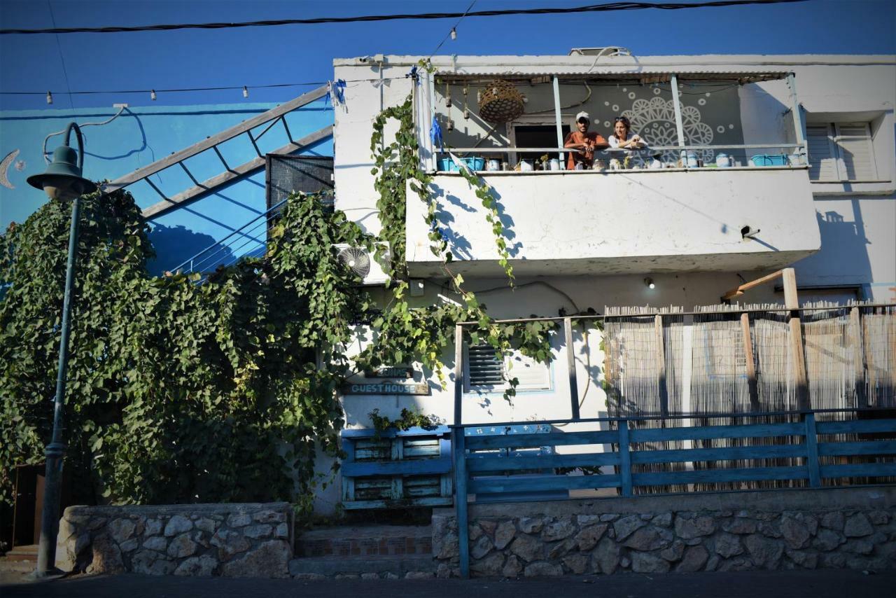 Juha'S Guesthouse - Zarqa Bay Jisr ez Zarqa Ngoại thất bức ảnh